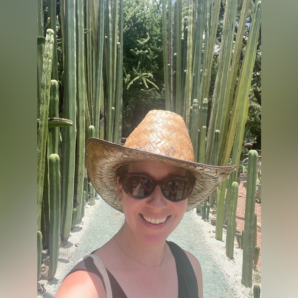 Meet your Posher, Becky